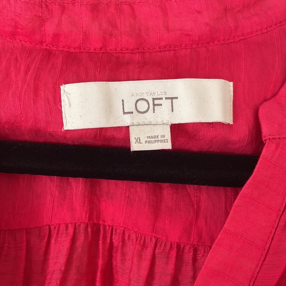 LOFT Sleeveless Coral Blouse - Picture 3 of 4